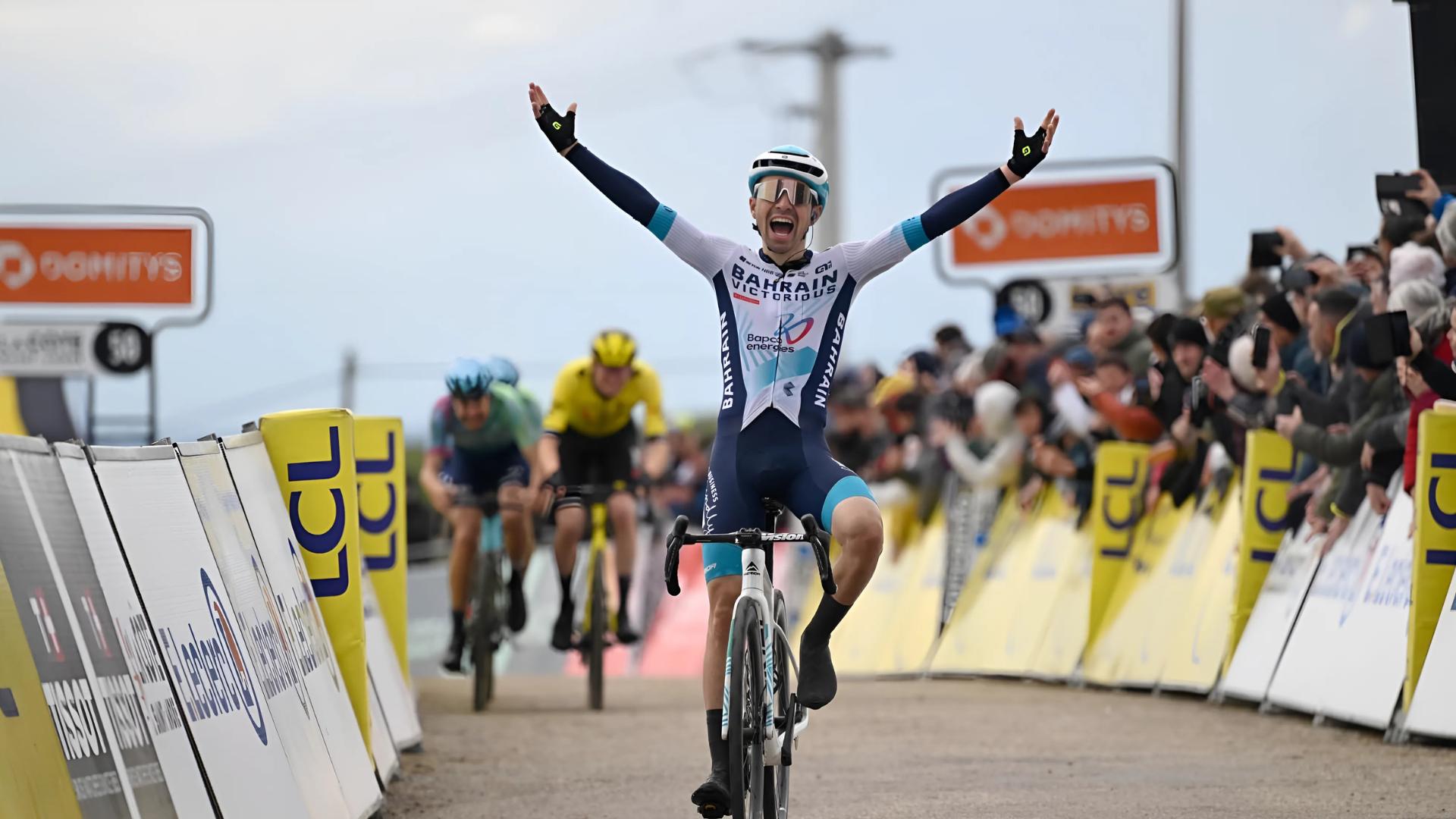 Pád Vingegaarda, triumf Lennyho Martineze a Jorgensonův návrat do žlutého dresu! To vše přinesla pátá etapa Paris Nice!